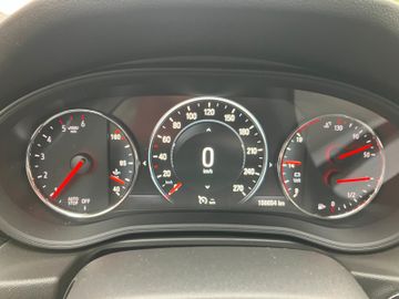 Opel Insignia - 8