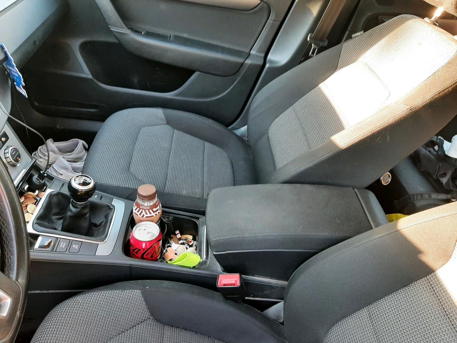 Volkswagen Passat 2012 — photo 10