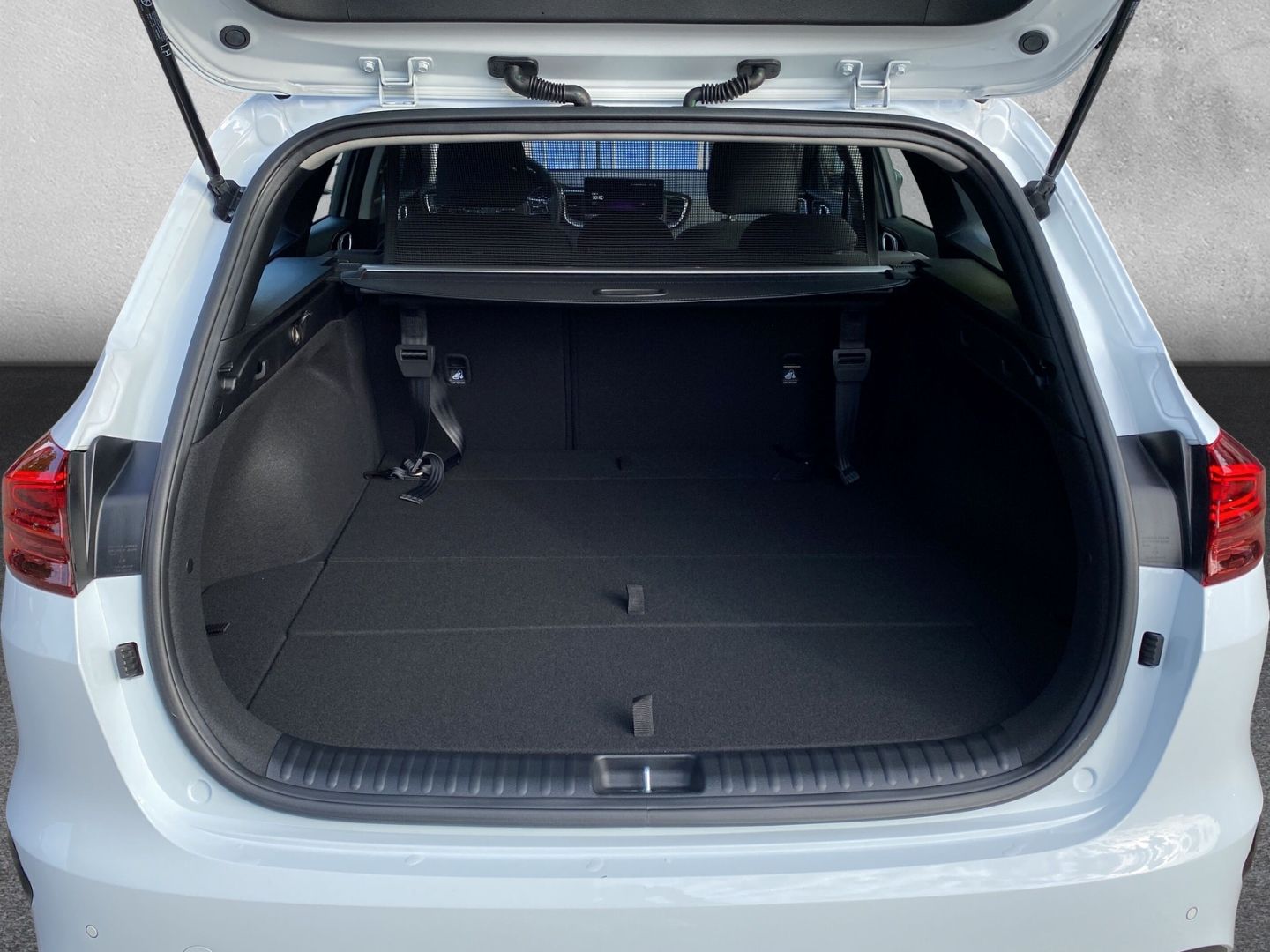 Fahrzeugabbildung Kia Ceed_sw VISION 1.5 T-GDI *KOMFORT-PLUS-PAKET*NAV