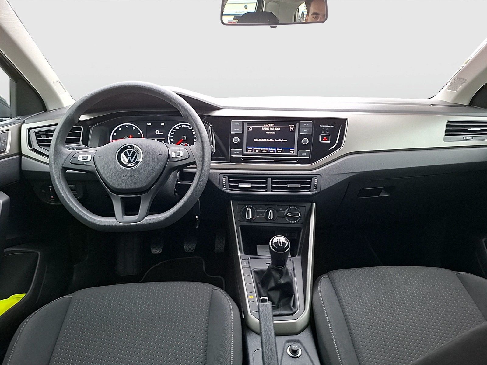 Fahrzeugabbildung Volkswagen Polo 1.0 Comfortline Klima DAB PDC