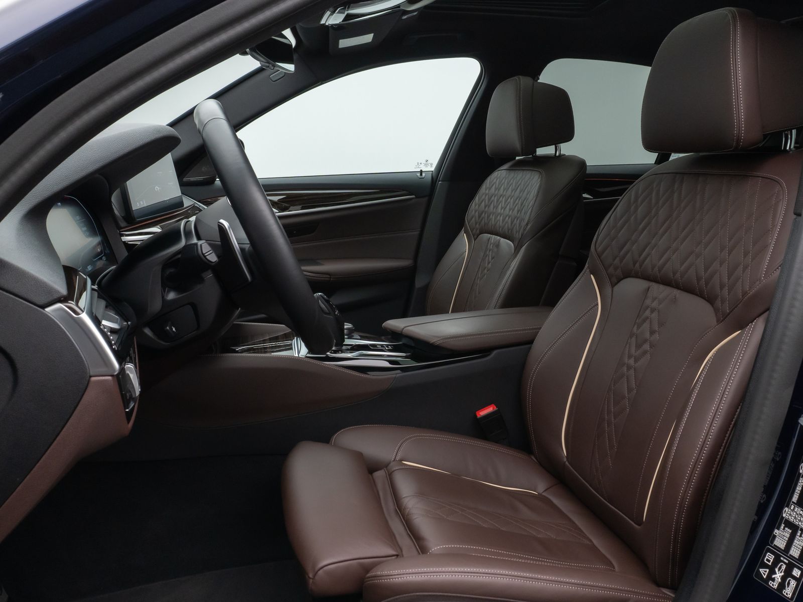 Fahrzeugabbildung BMW 540i xD M Sport Glasdach Kamera DAB H/K Massage