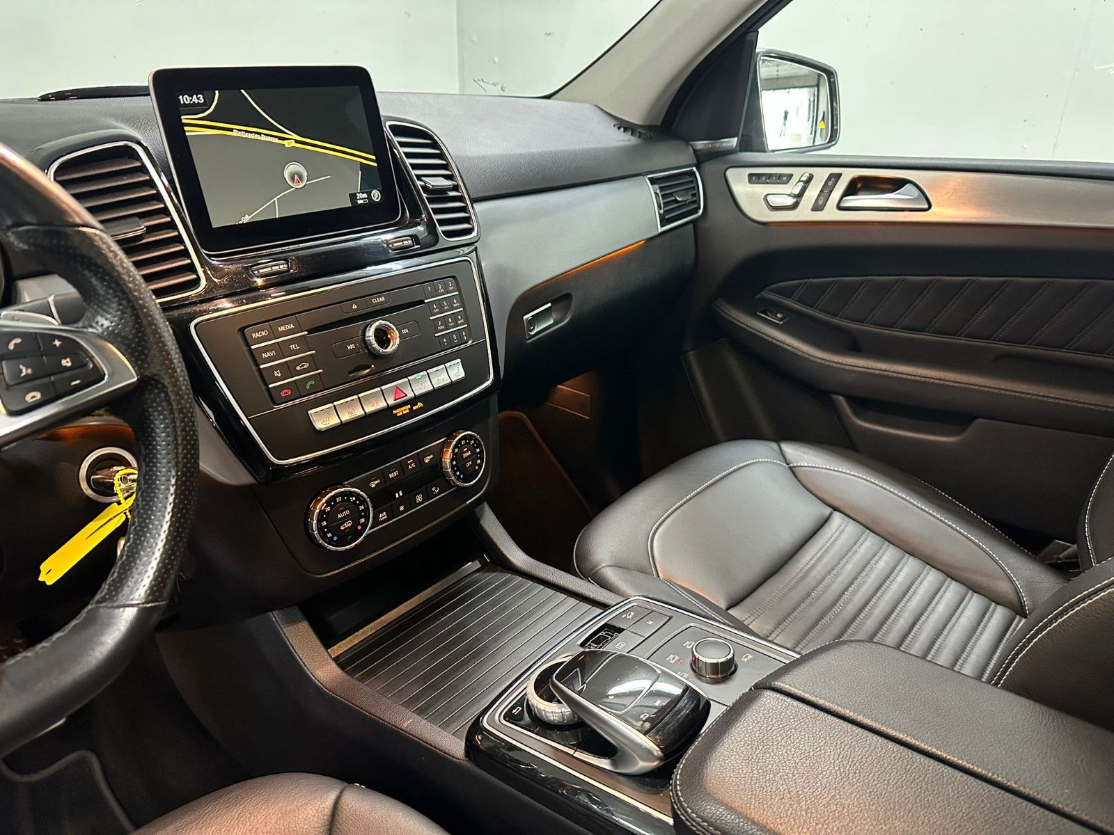 Fahrzeugabbildung Mercedes-Benz GLE 500 4MATIC AMG*PANO*360*SDH*DISTRO*AHK*