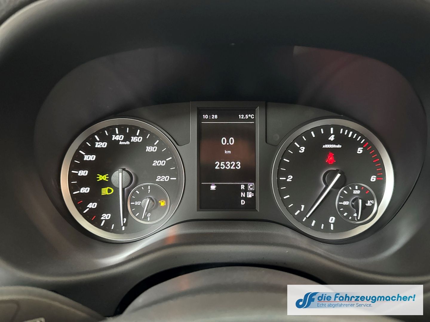 Fahrzeugabbildung Mercedes-Benz Vito Kasten 114 CDI RWD lang Navi DAB SHZ Rückfa