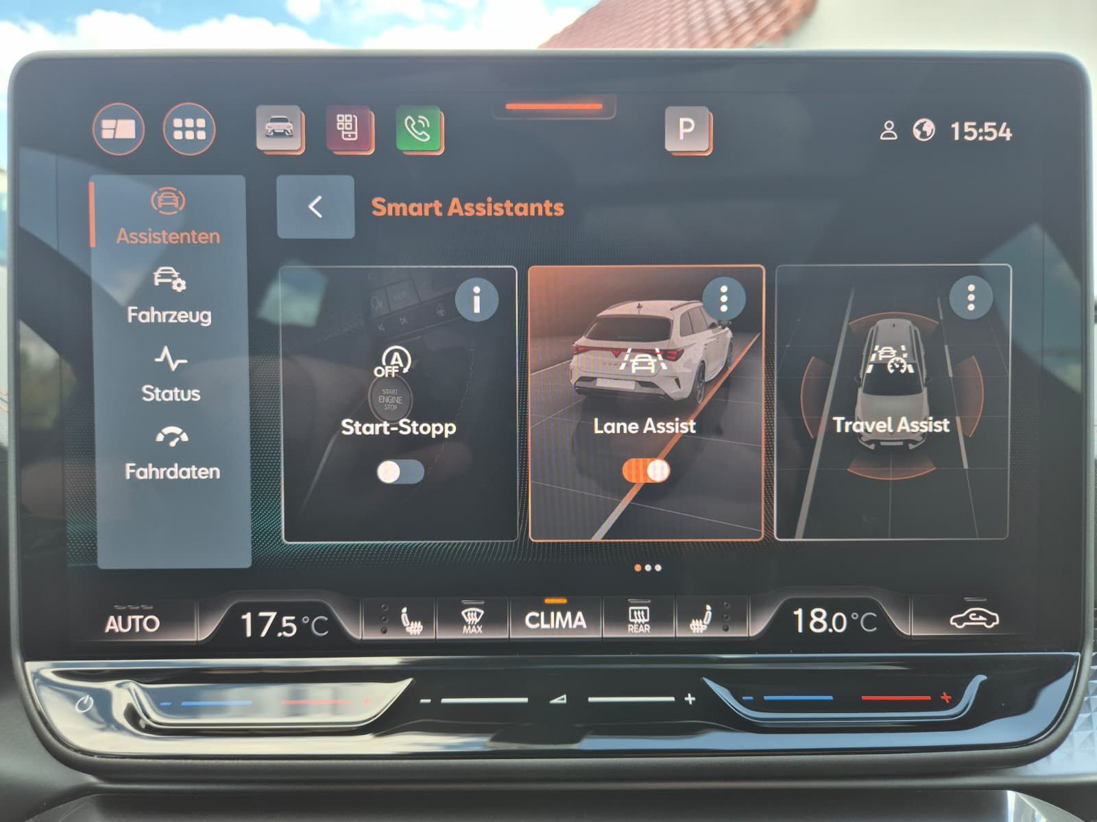 Fahrzeugabbildung CUPRA Leon 1.5 eTSI PANO*DCC*MATRIX*DINAMICA*AHK*5JG.