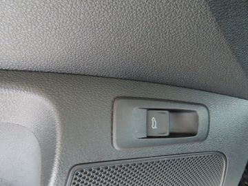 Fotografie 13 des Skoda Karoq Selection 1.5 TSi DSG 5J.-Garantie Navi AH