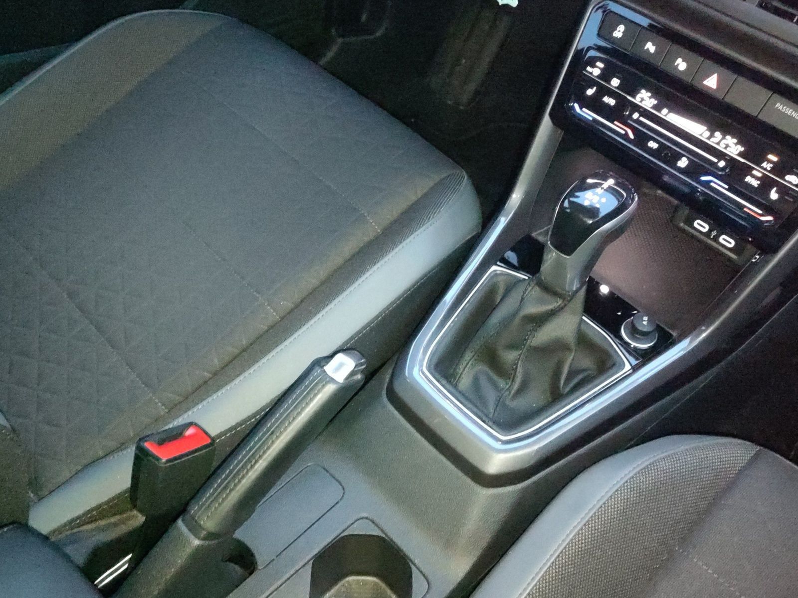 Volkswagen T-Cross - Bild 9