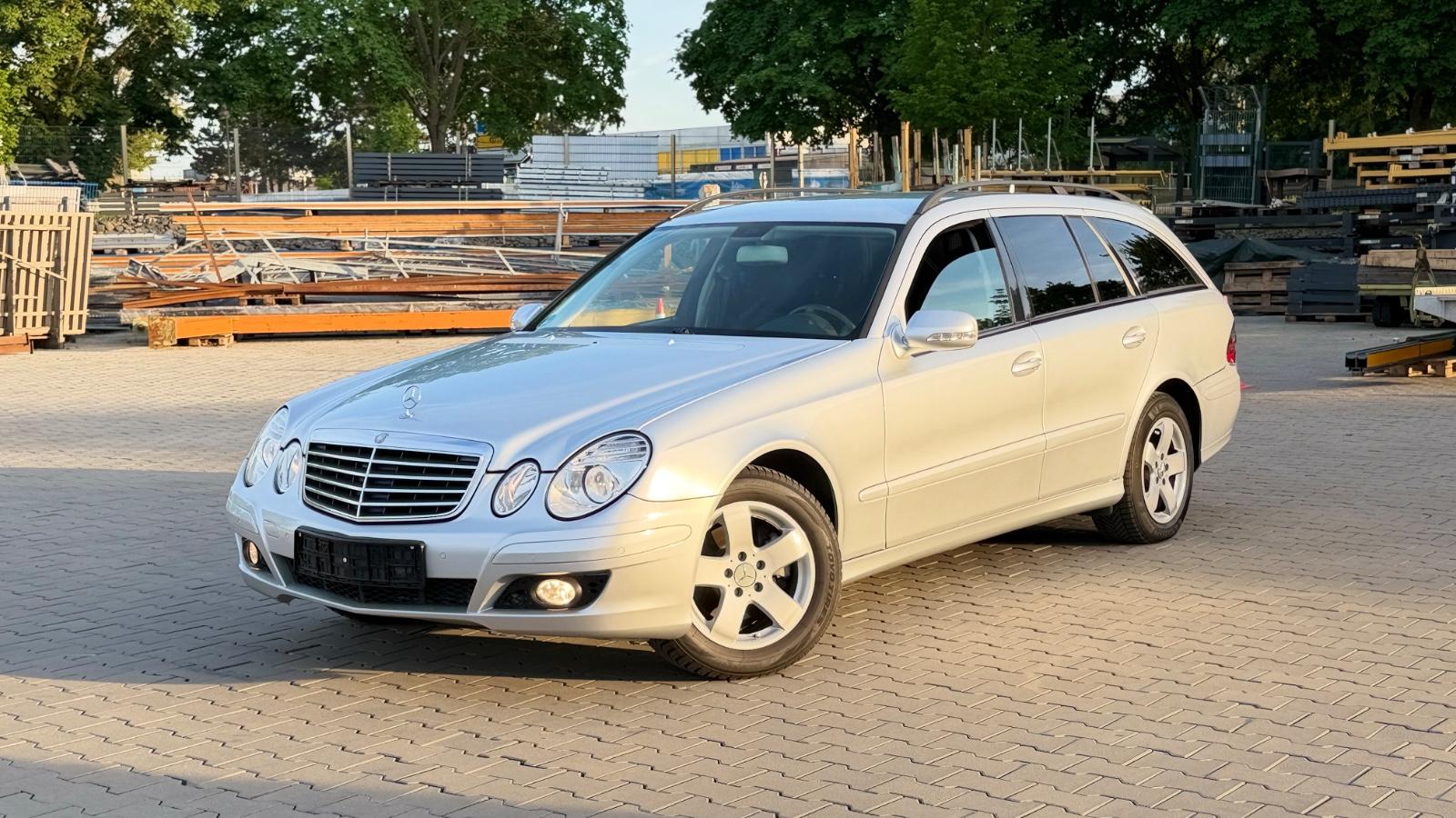 Mercedes-Benz E 220 CDI T-Modell AutoM. Xenon AHK Tausch Mö