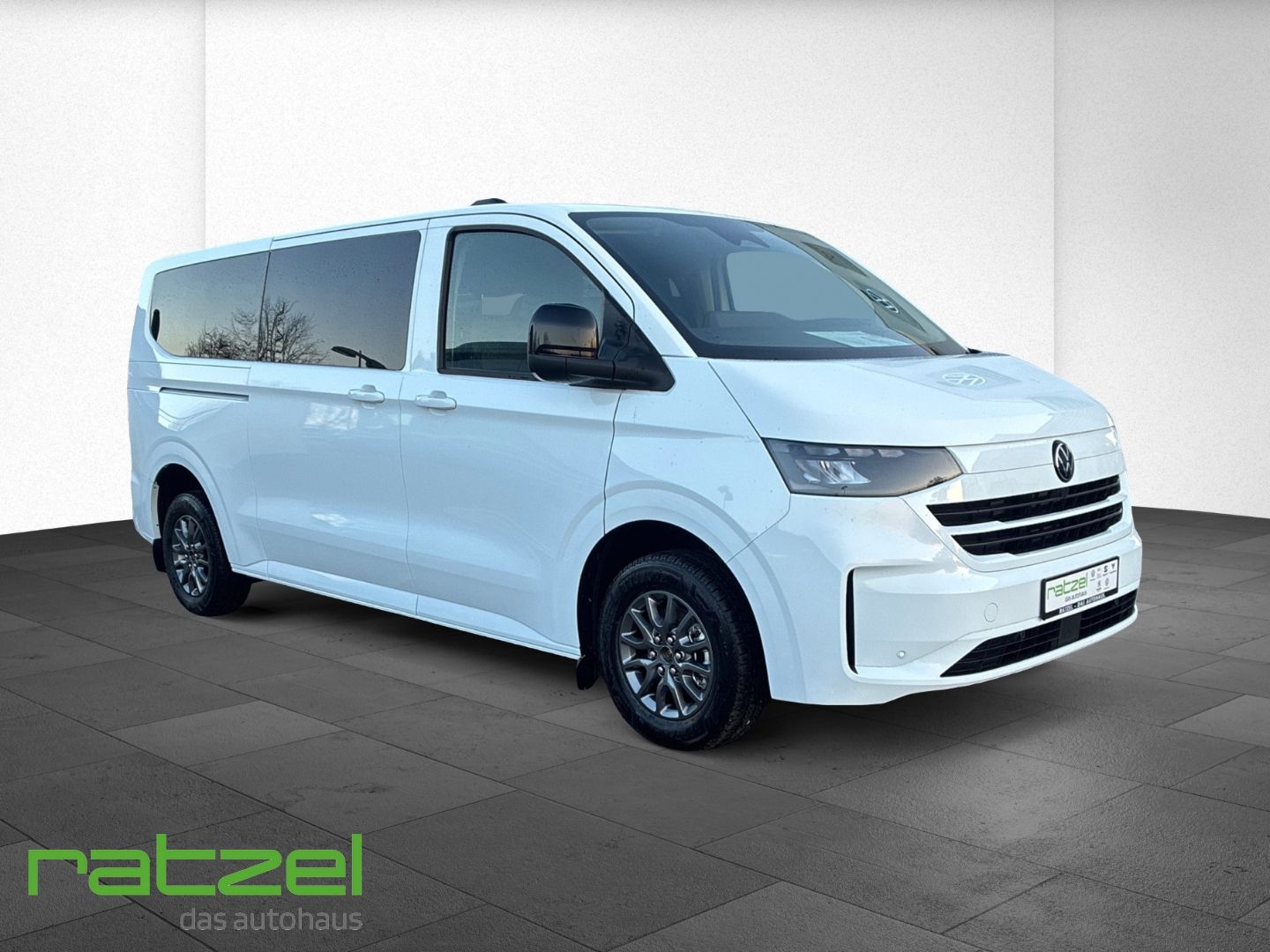 Fahrzeugabbildung Volkswagen Caravelle Life LR AHK+Digitales Cockpit+LED+ACC