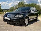Volkswagen Touareg 3.0 V6 TDI**VOLL**TIPTRONIC*LUFTFAHRWEG* - Volkswagen Touareg aus 2006: V6 TDI