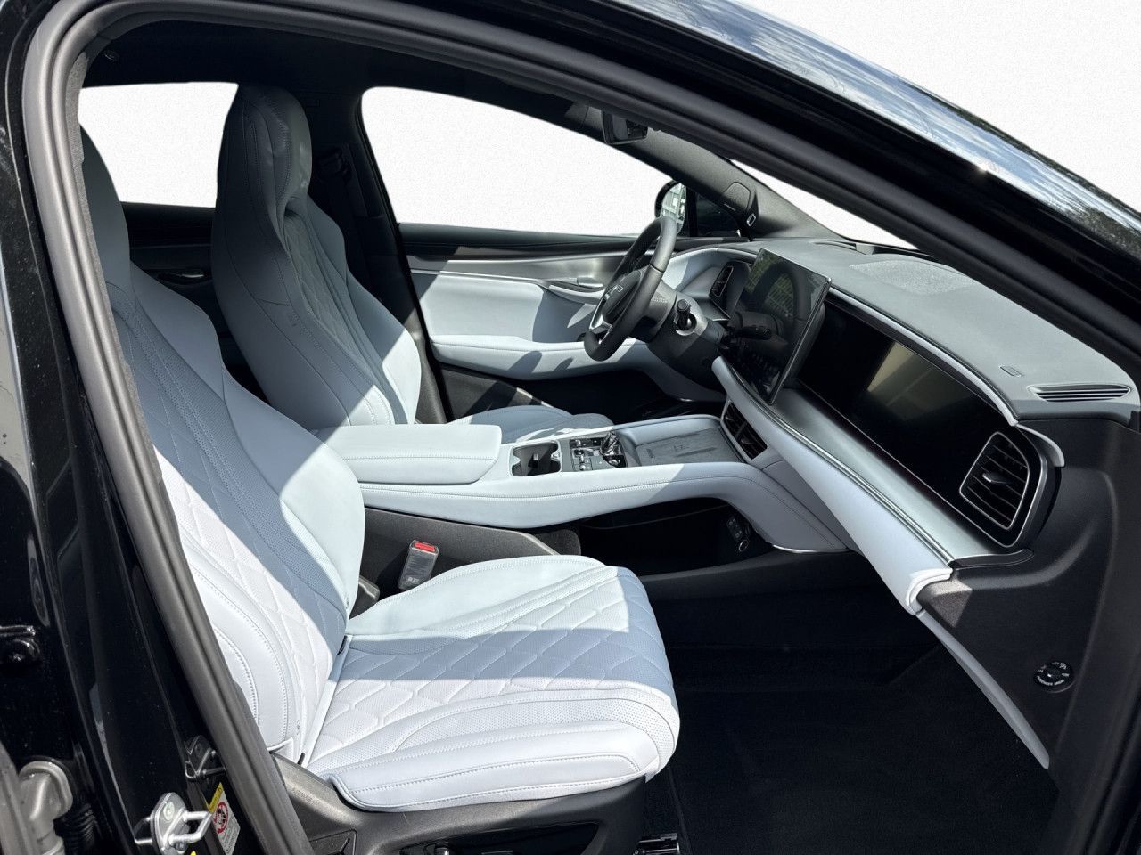 BYD SEALION 7