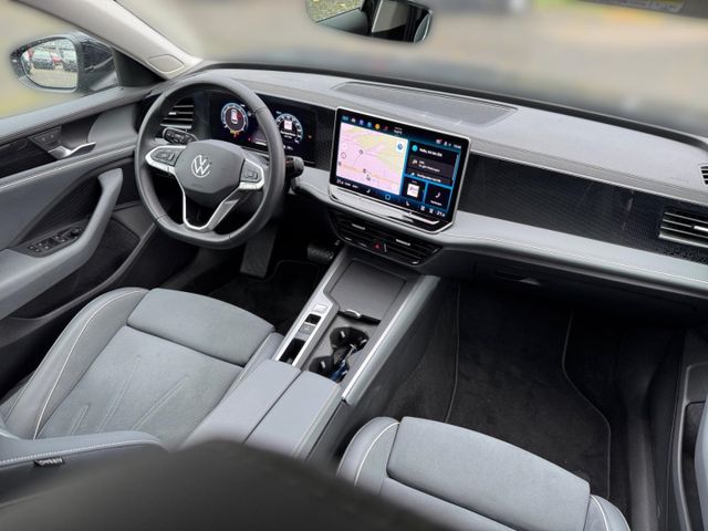 Passat Variant Business 1,5 l eTSI DSG LED Navi 