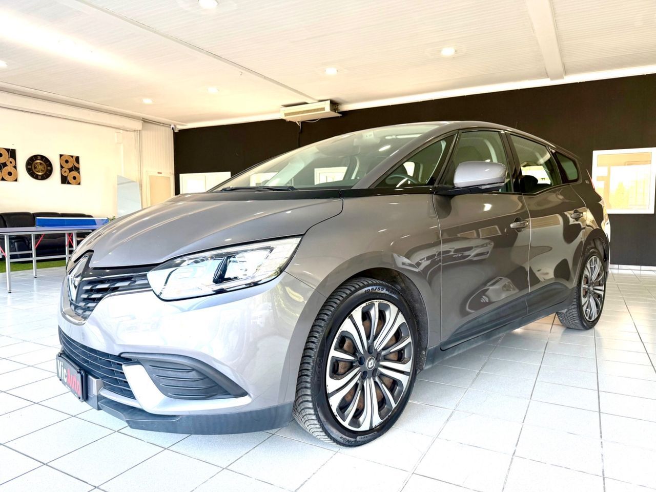 RENAULT ANDERE