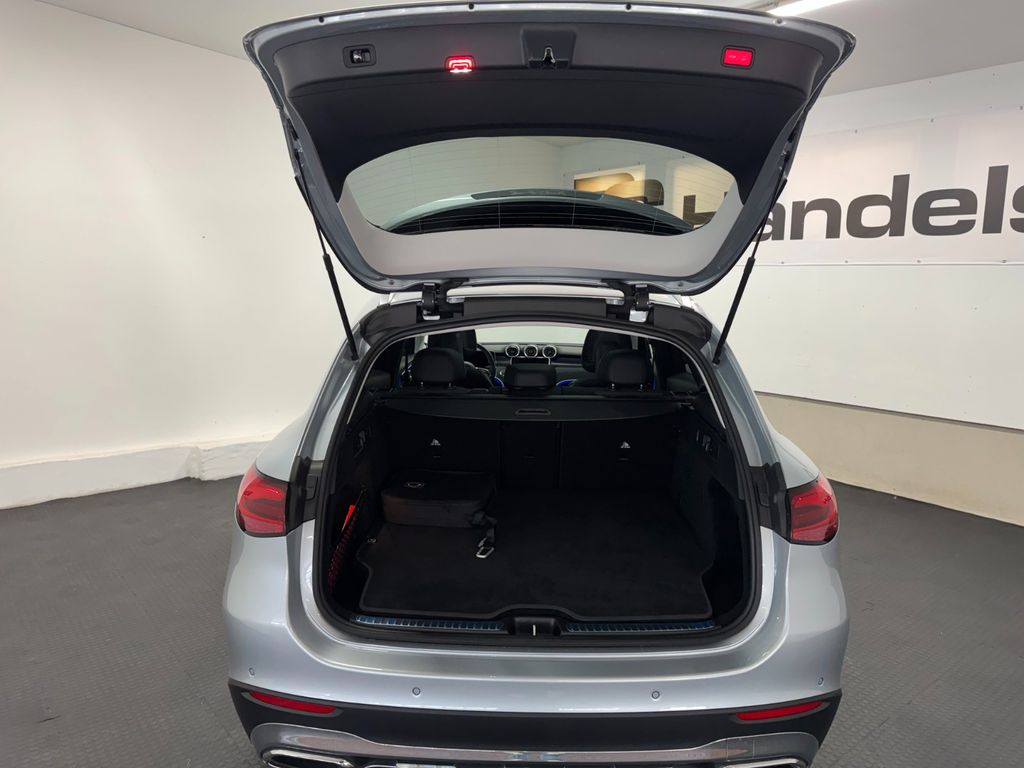 MERCEDES-BENZ GLC 300de 4M*PANO*DISTRONIC*360°*AHK*KAMERA* MERCEDES-BENZ GLC 300de 4M*PANO*DISTRONIC*360°*AHK*KAMERA*