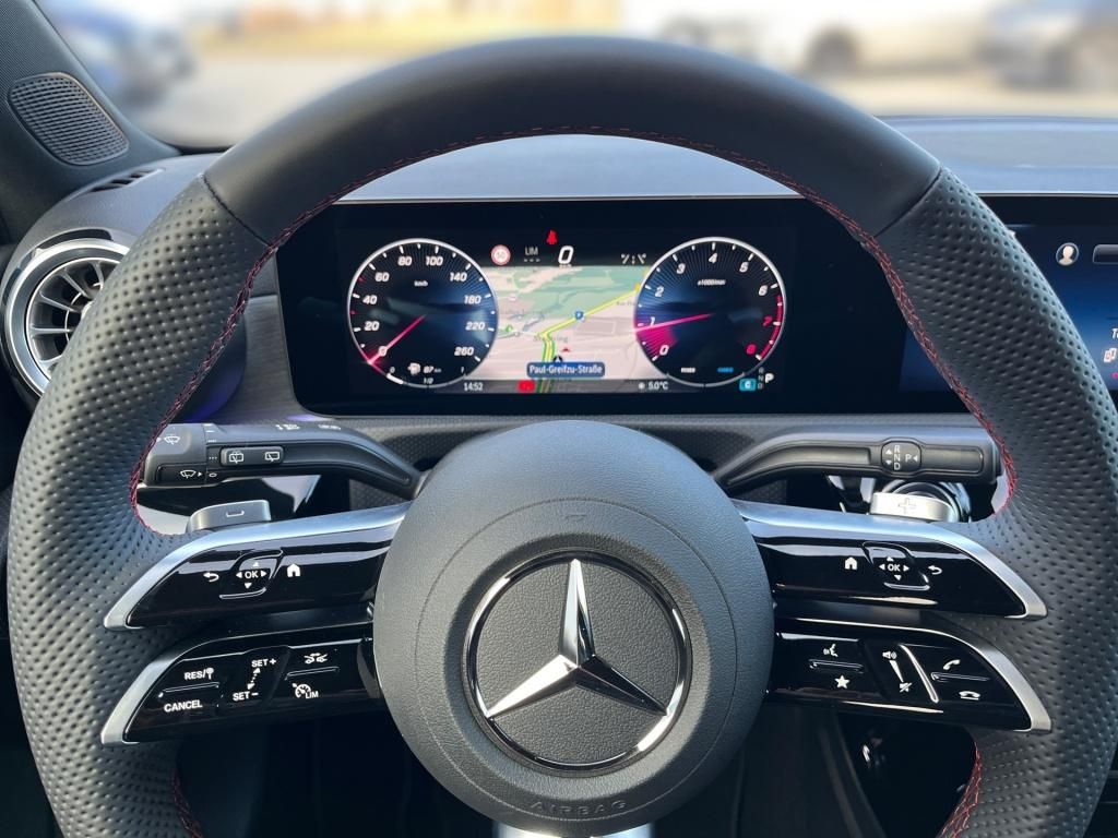 Fahrzeugabbildung Mercedes-Benz A 180 +AMG-ADVANCED-PLUS+WINTER-PAKET+DISTRONIC+