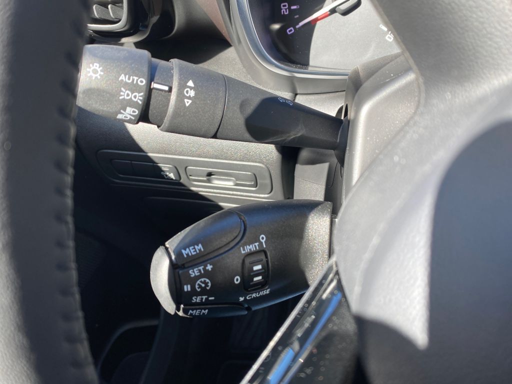 Fahrzeugabbildung Citroën C3 Aircross PureTech 110 PLUS *Allwetter*Navi*