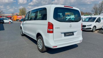 Mercedes V 220 - 5