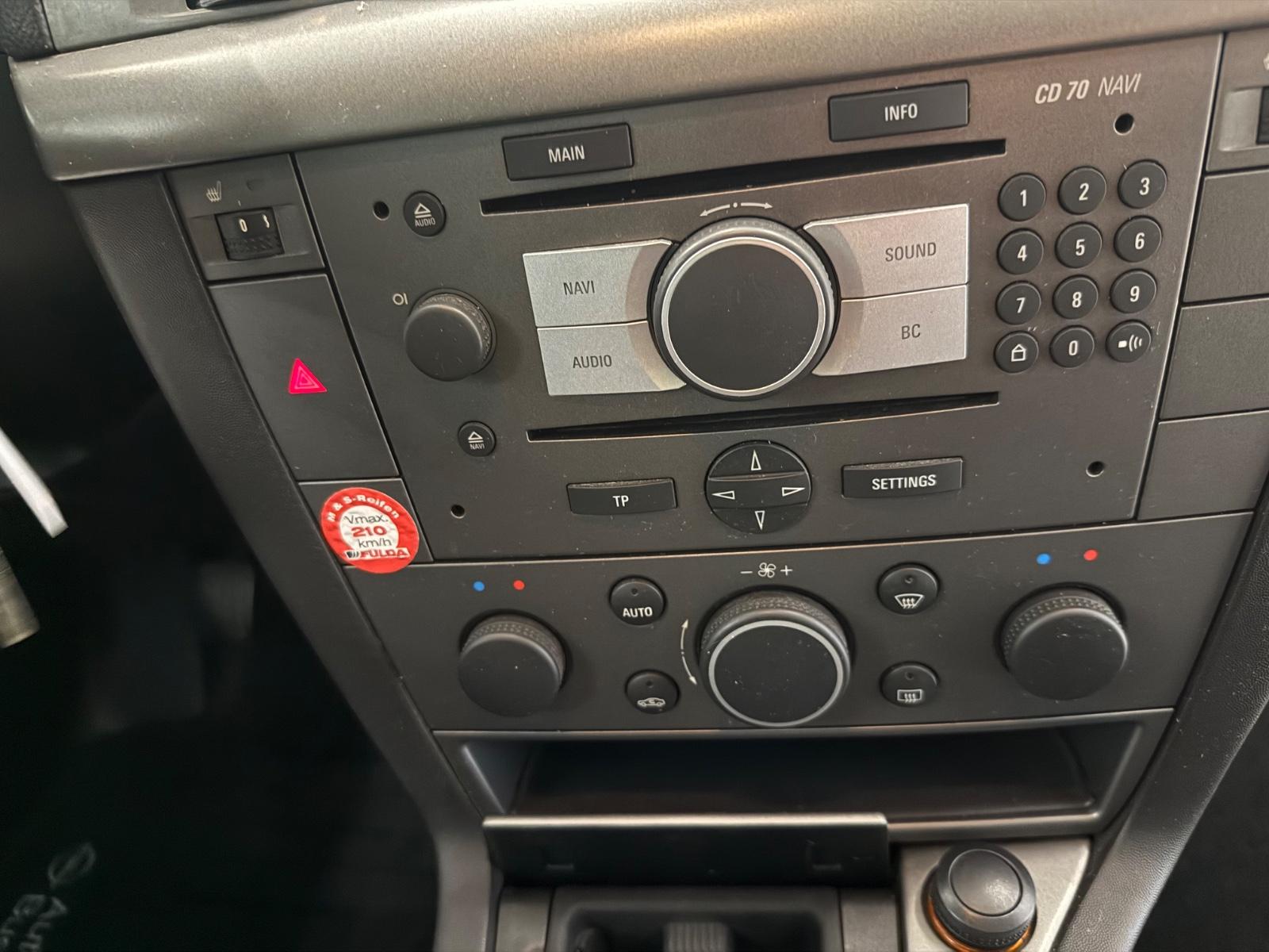 Opel Vectra 2006 — photo 14
