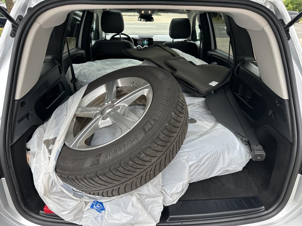 Mercedes-Benz GLB 180