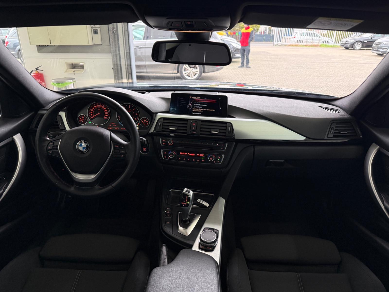 BMW 320 d*SPORT*AUTO*PANO*NAVI*CAM*HUD*BI-XN*LED*TMP
