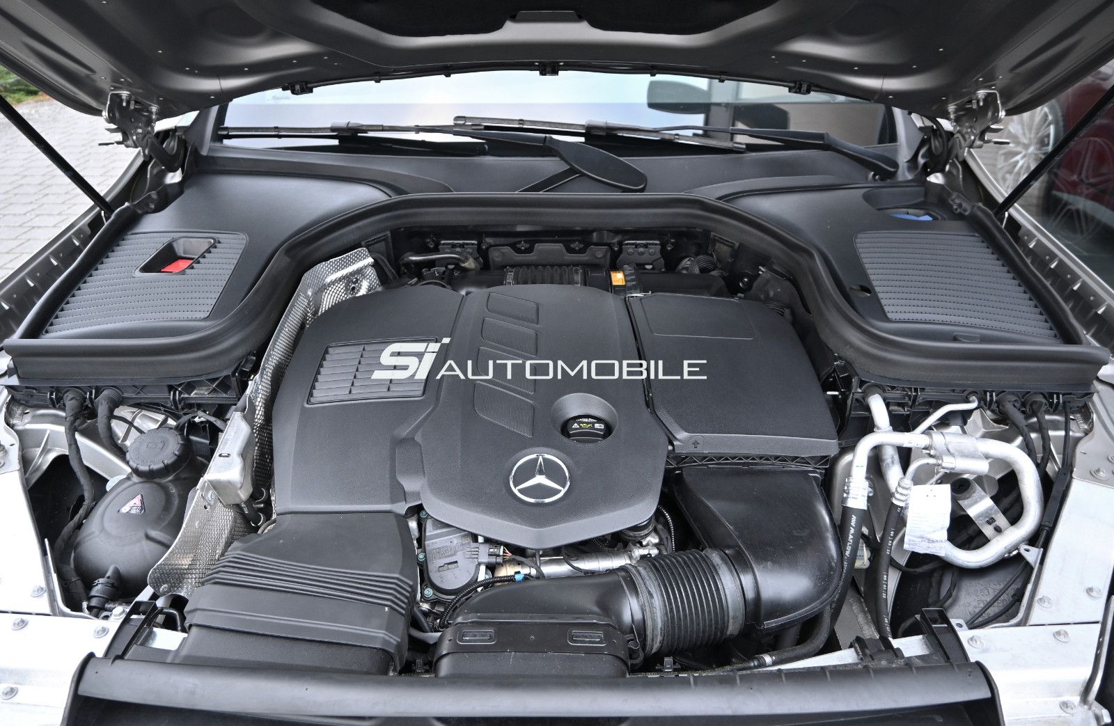 Fahrzeugabbildung Mercedes-Benz GLC 300 d 4MAT. Coupé AMG LINE °MEMORY°SITZKLIMA