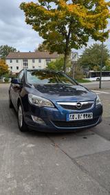 Opel Astra 1.4 ecoFLEX Edition gepflegte und sparsam - Opel Astra Eco4 mit Benzin-Antrieb
