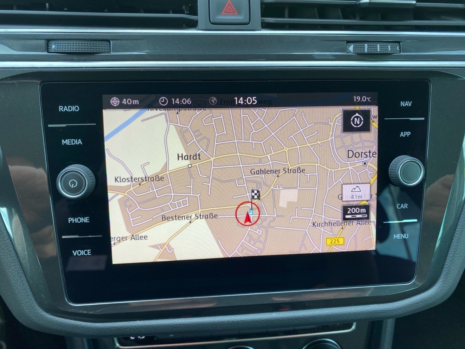 Fahrzeugabbildung Volkswagen Tiguan 1.5 TSI DSG Comfortline *AHK*Winterräder*