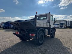 Fahrzeugabbildung Unimog U 300