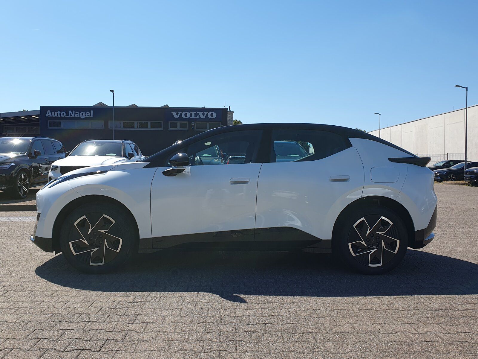 Lynk & Co 02