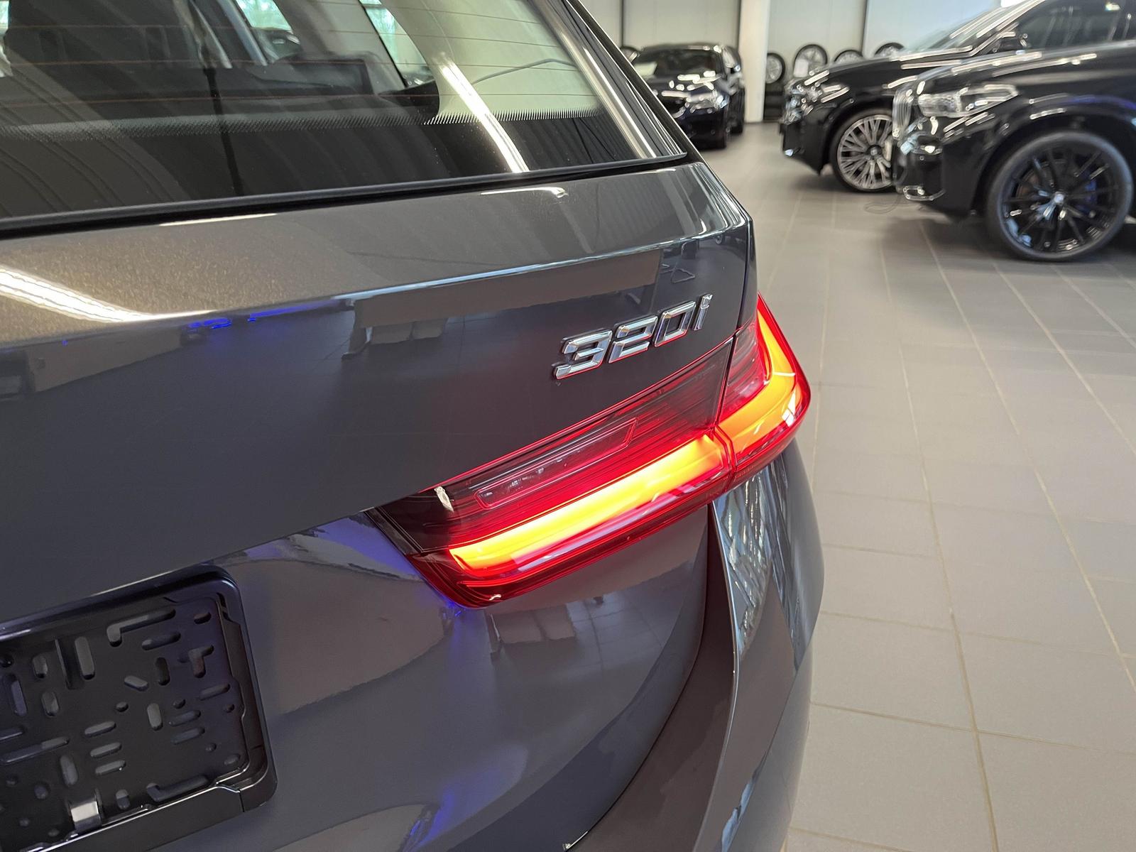 BMW 320 i Touring, миниатюра 23