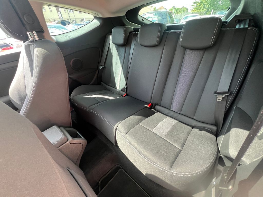 Renault Megane III Coupe Automatik Xenon Neuwertig 755KM