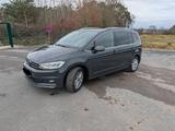 Volkswagen Touran 1.5 TSI DSG Highline / 7 Sitze / AHK 