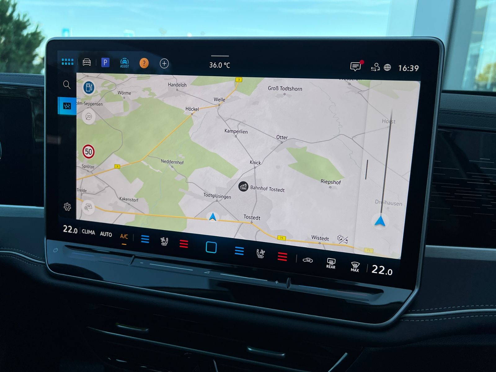 Fahrzeugabbildung Volkswagen Passat Variant Elegance 1.5 eTSI DSG *AHK,IQ-Lig