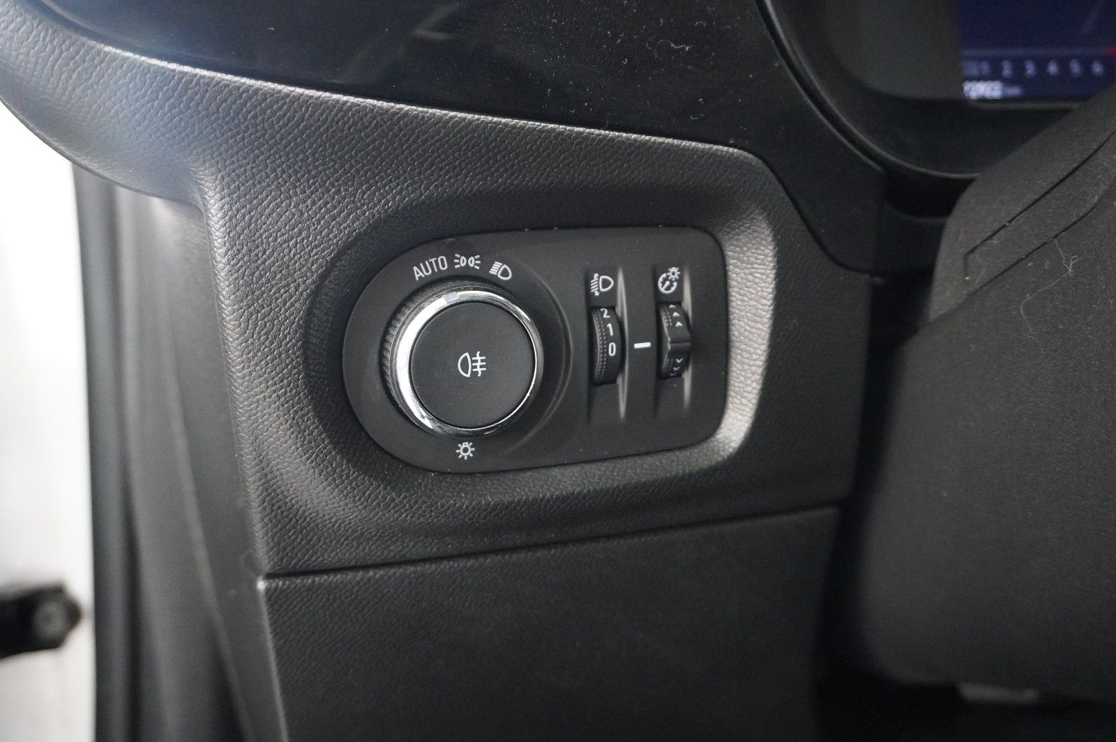 Fahrzeugabbildung Opel Corsa F 1.2 ELEGANCE NAVI/LED/VIRTUAL/SPORT/DAB+