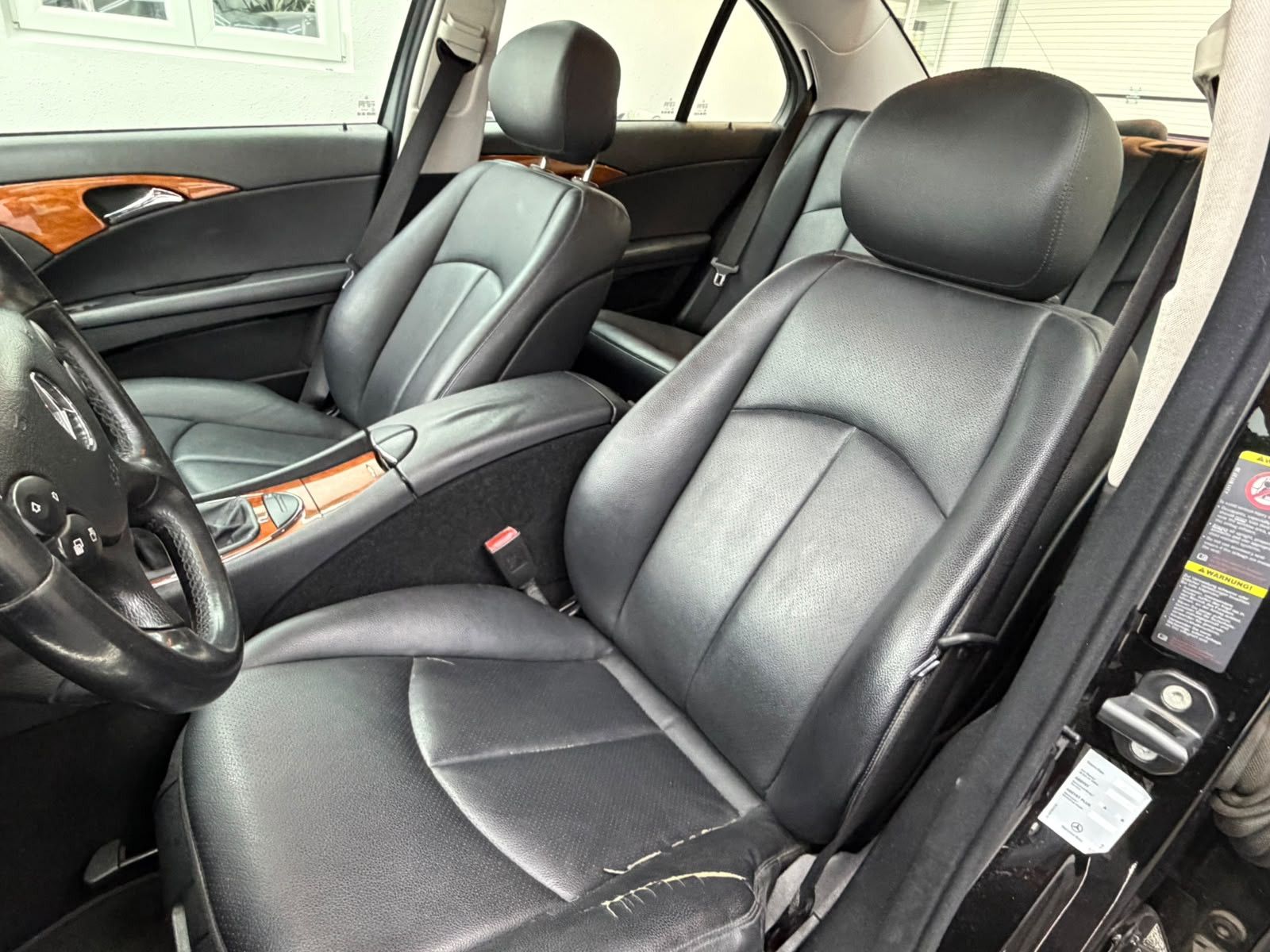 Fahrzeugabbildung Mercedes-Benz E 200 CDI Limousine LEDER/SHZG/TÜV 04.28/