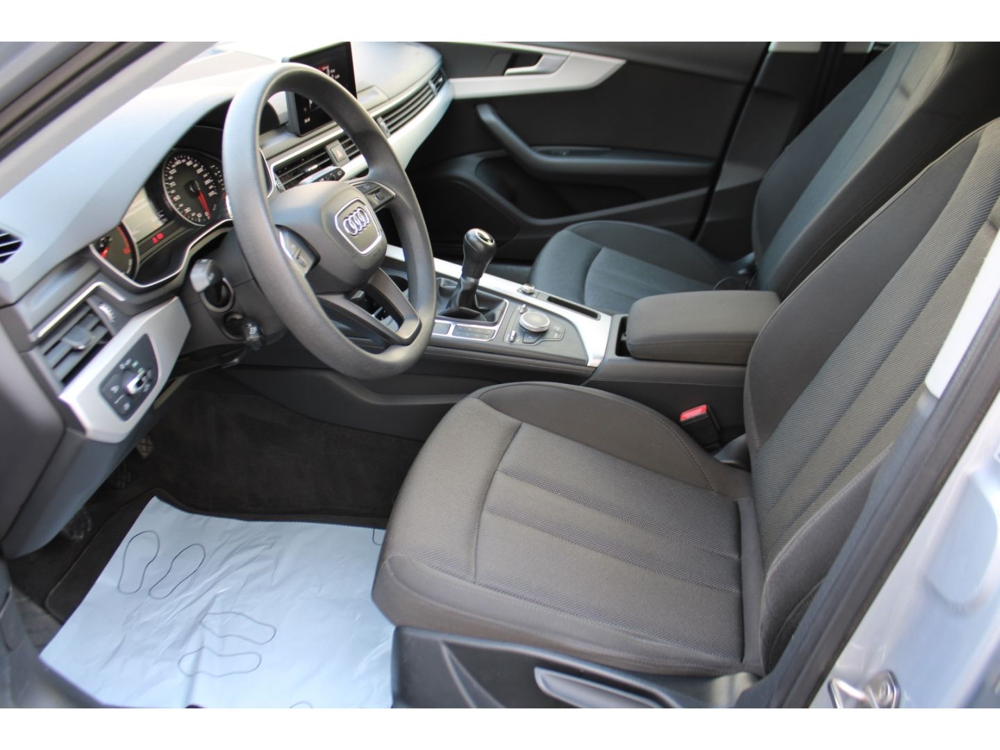 AUDI A4 Avant basis ultra 2.0 TDI Bi-Xenon Navi GJR G - Image 7