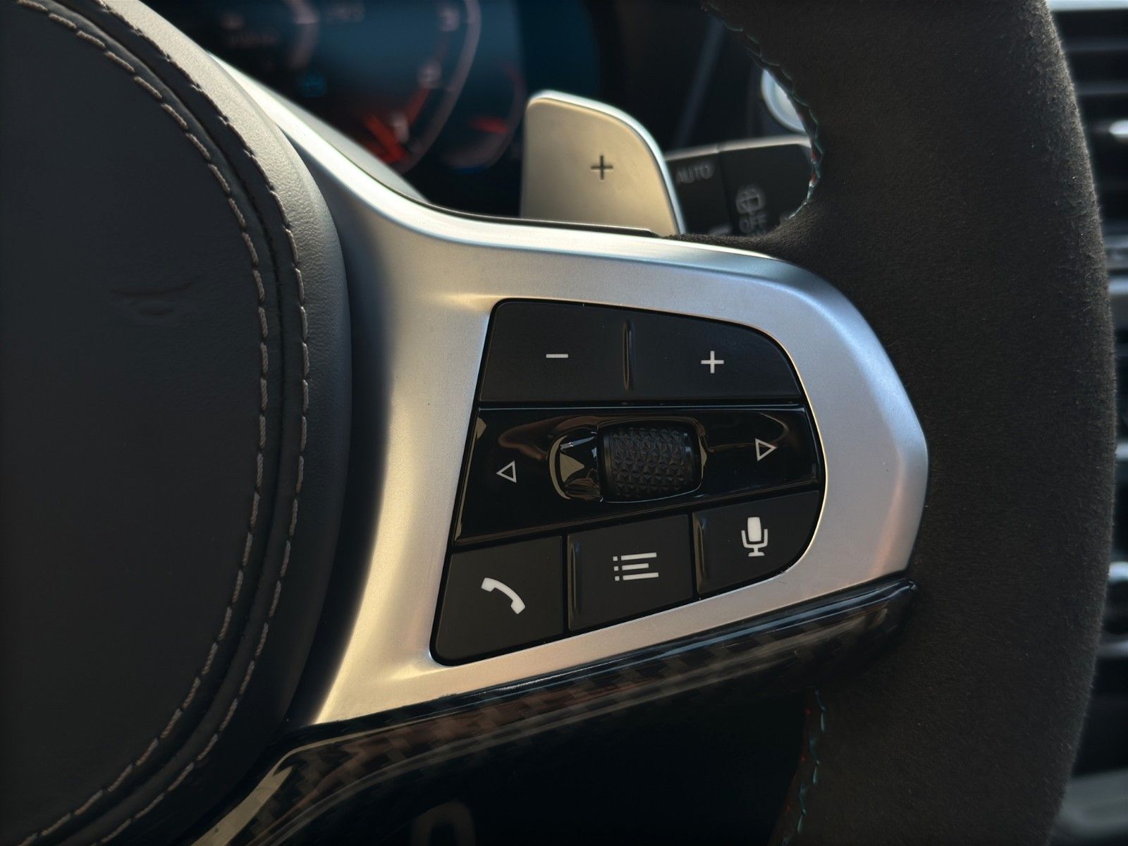 Fahrzeugabbildung BMW X3 M40i Pano/HUD/Bhz.Sport.Lenkrad/Elektr.Sitze