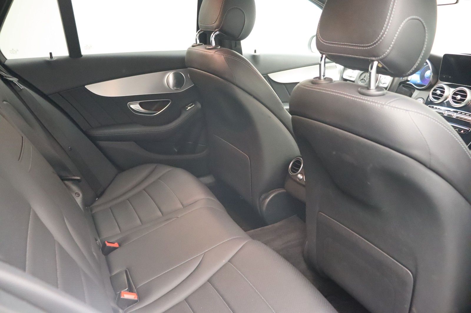 Fahrzeugabbildung Mercedes-Benz C 220d T-Modell 4Matic AMG-Line Night-Paket