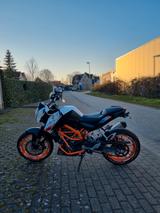KTM Duke 390 - KTM DUKE 390