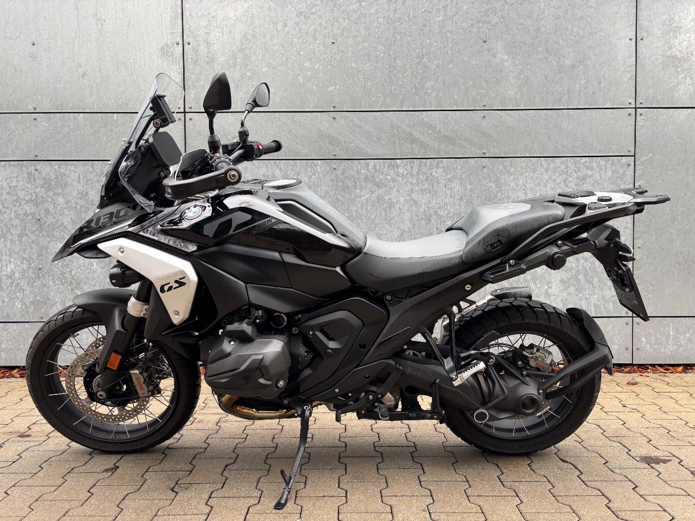 Fahrzeugabbildung BMW R 1300 GS Triple Black 3 Pakete