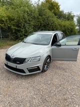 Skoda Octavia 2.0 TDI SCR DSG 4x4 RS Combi RS - Skoda Octavia in Bonn