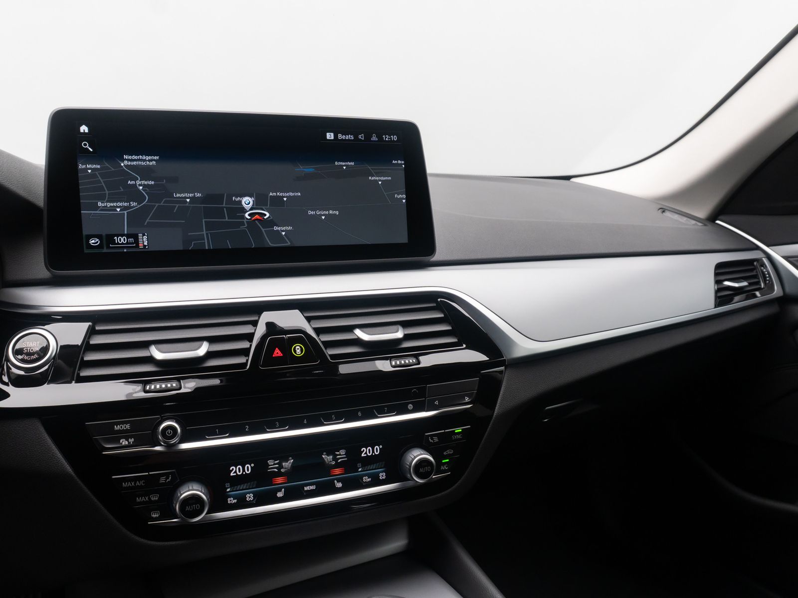 Fahrzeugabbildung BMW 520d xD Alarm Kamera DAB HUD 4xKlima Leder