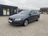 Volvo V70 2.4 D5 Kombi Momentum Automatik AHK Bi-Xenon - gebrauchte Volvo V70 aus dem Jahr 2009
