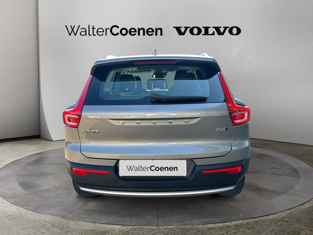 VOLVO XC40 D4 AWD Geartronic Nur an Händler!!! VOLVO XC40 D4 AWD Geartronic Nur an Händler!!!