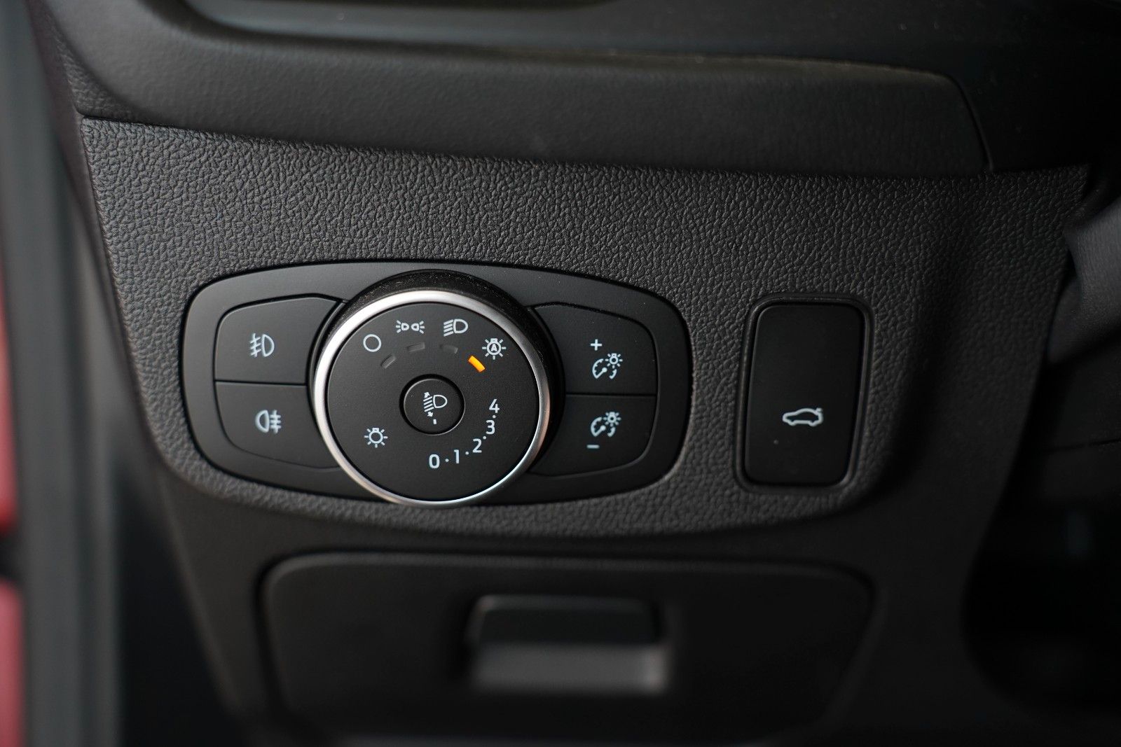 Fahrzeugabbildung Ford Focus Active*Winter P.*AHK schwenkb.*KEYFREE*NAV