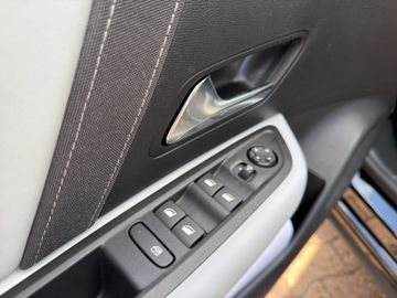 Citroën C4 Max HY 145 SD+SHZ+PDC+Kam.+KeyLess+LED+Navi
