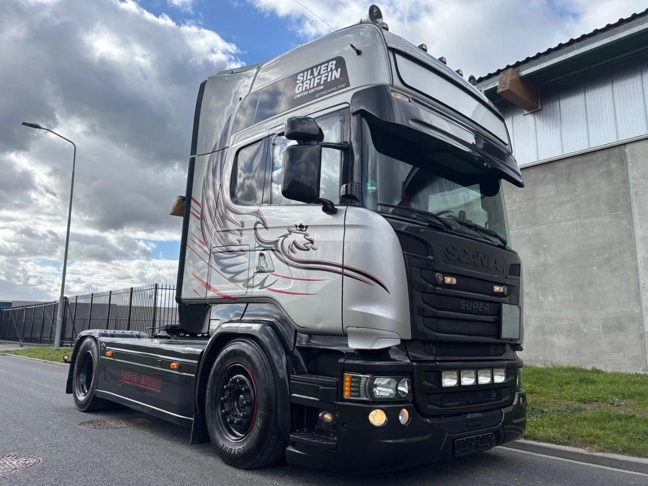 Scania R580 V8 Silver Griffin #74/100 Only 408TKM
