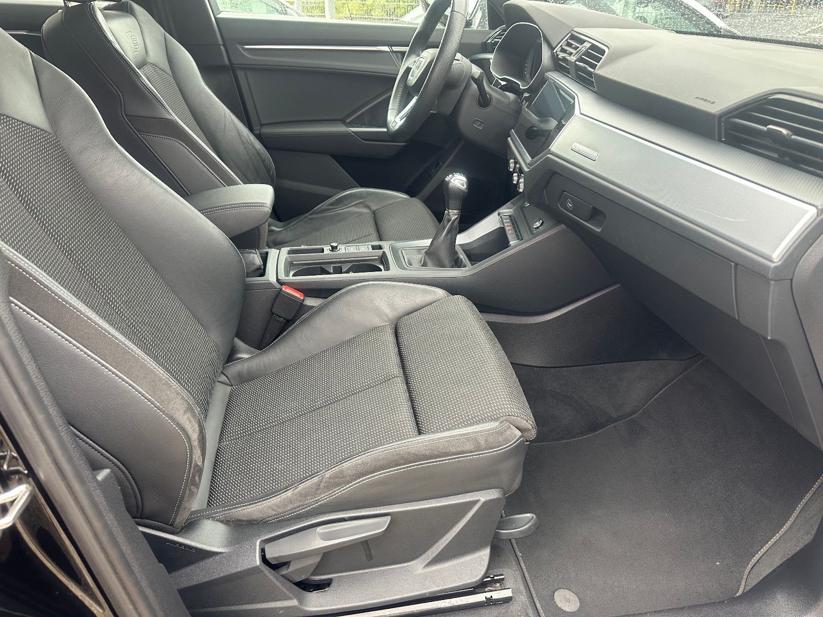 Fahrzeugabbildung Audi Q3 35 TFSI S LINE SPORTPAKET*MOD.2020+VIRTUAL*