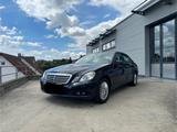 Mercedes-Benz E 250 CGI BlueEFFICIENCY - - Mercedes-Benz E 250 in Stuttgart