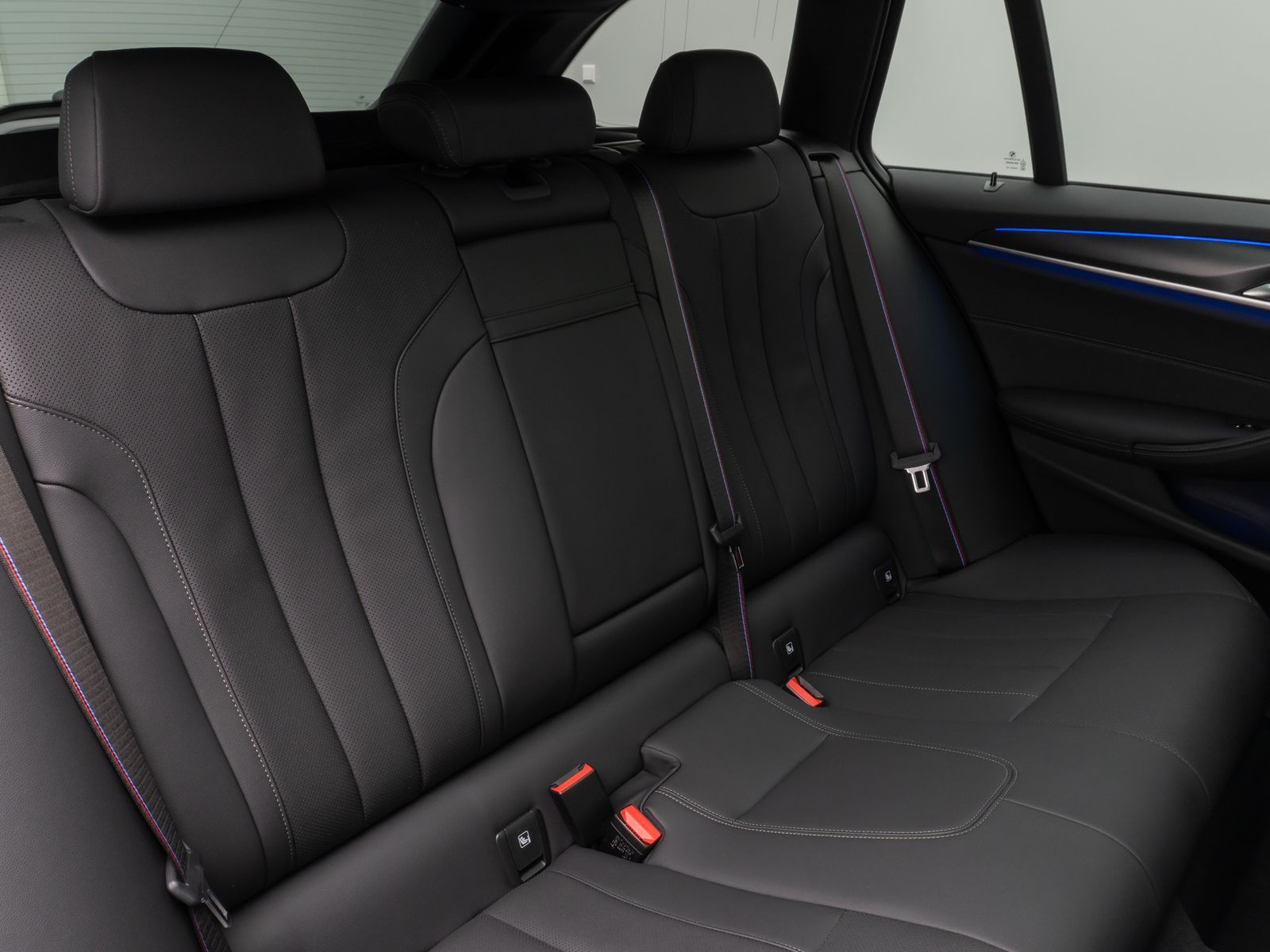 Fahrzeugabbildung BMW 530d M Sport Panorama 360°DAB H/K Komfort 20Zoll