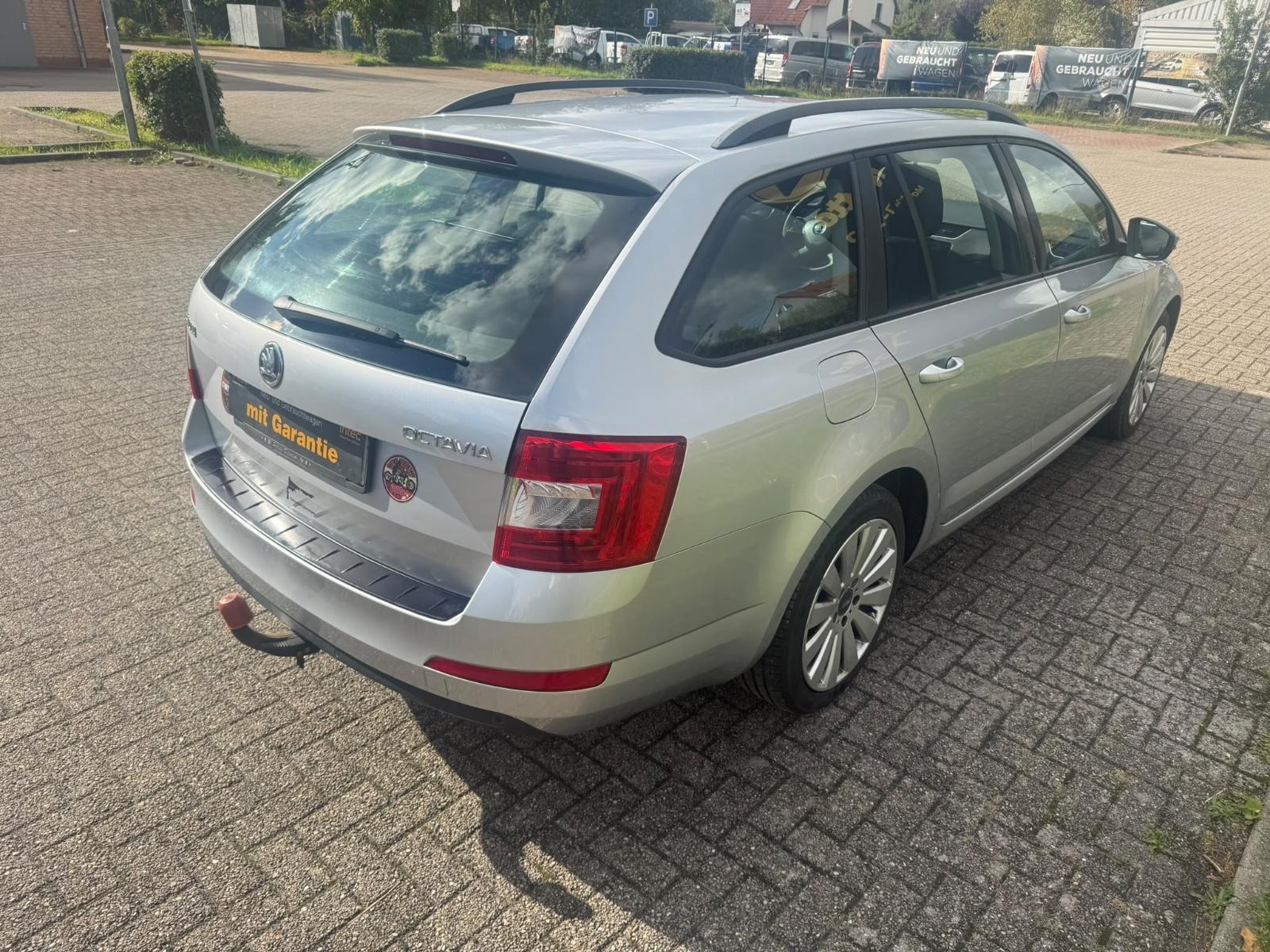 Skoda Octavia 2013 — фото 11
